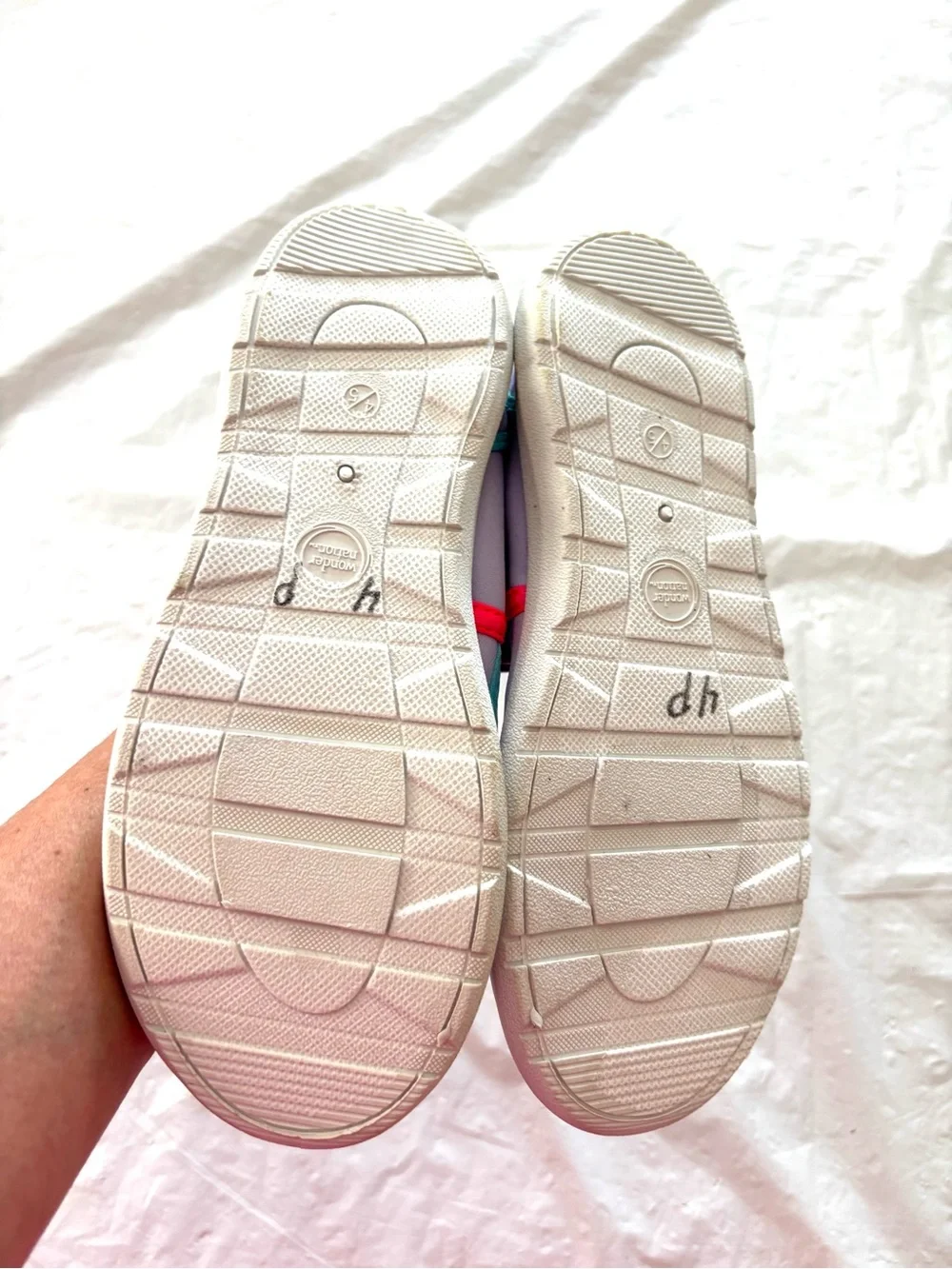 NWT nation Lavender Pink Slip-On Water Shoes SZ 4 - 5 Youth Big girl
